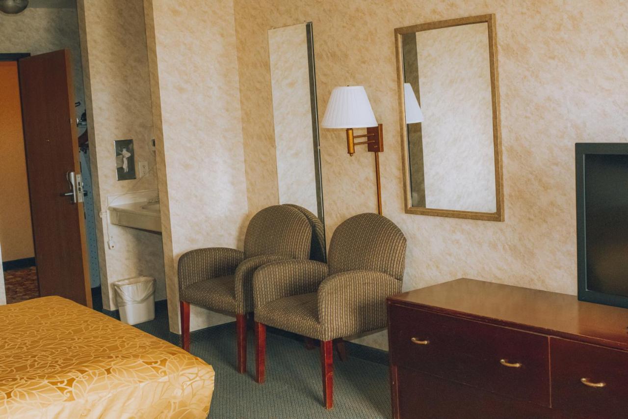 Colfax Inn By Marifah Екстер'єр фото