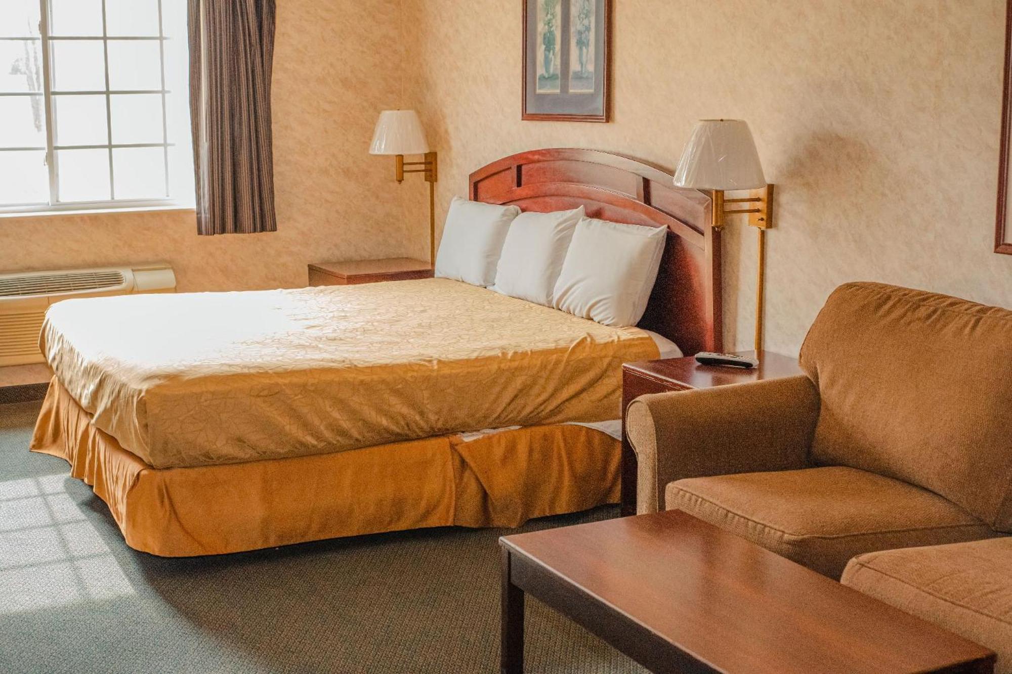 Colfax Inn By Marifah Екстер'єр фото